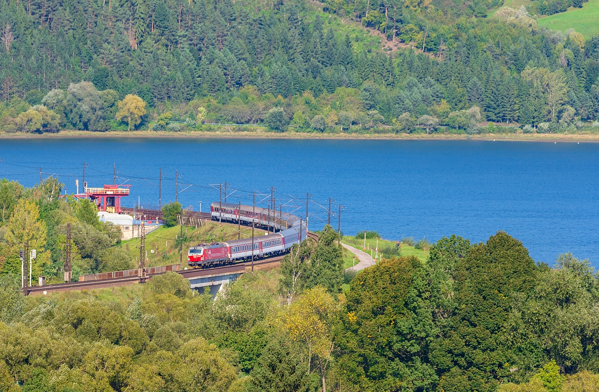 Vectron nad vodn ndr Beeov.