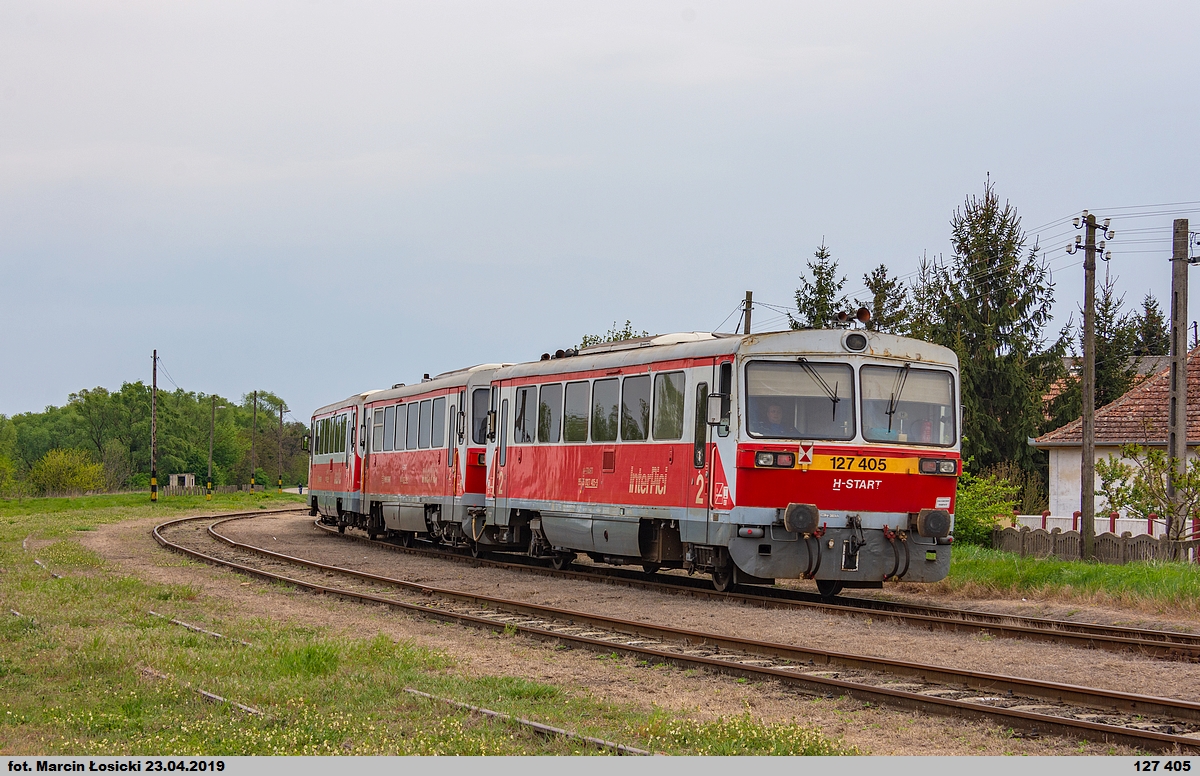 127 405