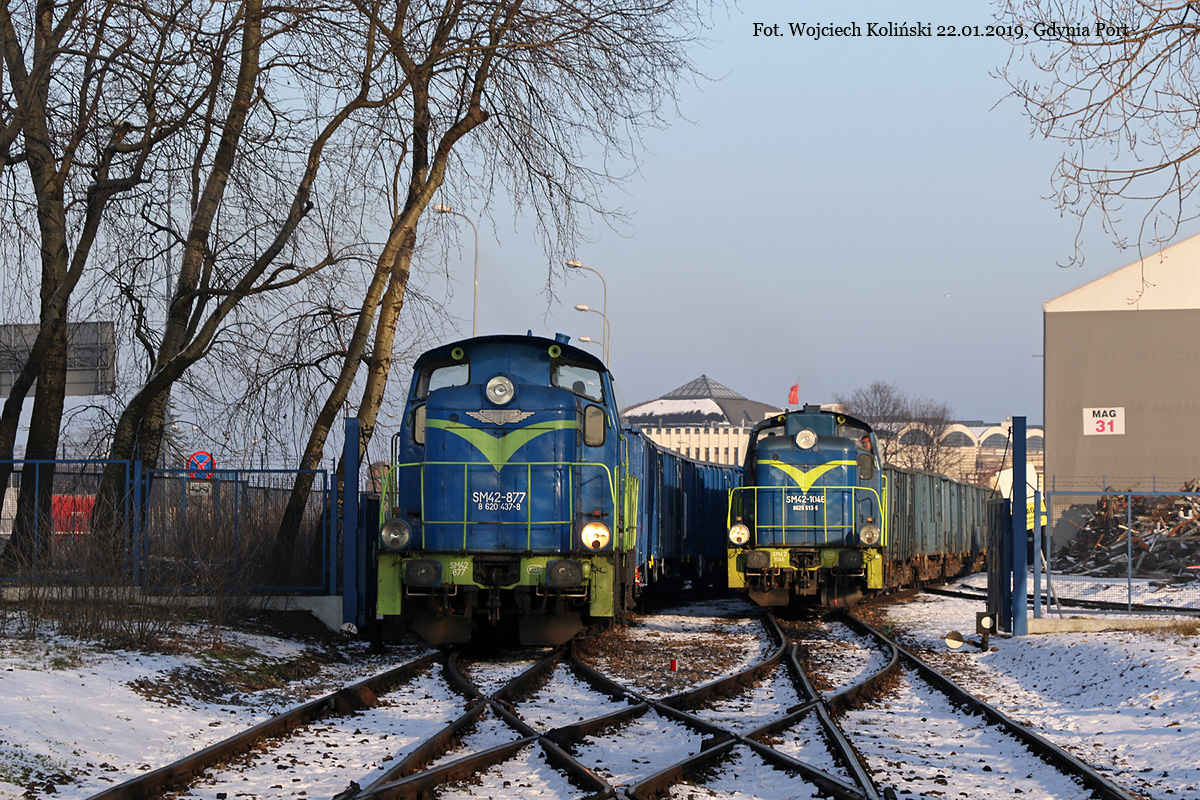 SM42-877