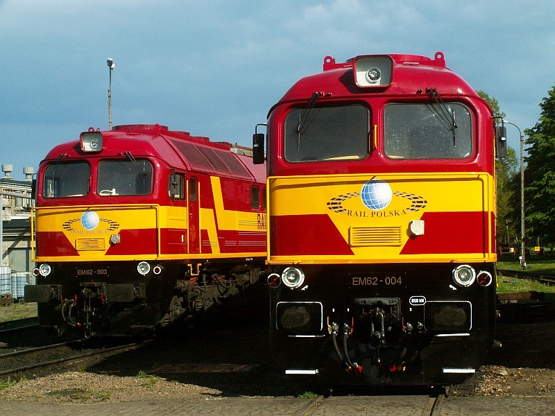 EM62-004