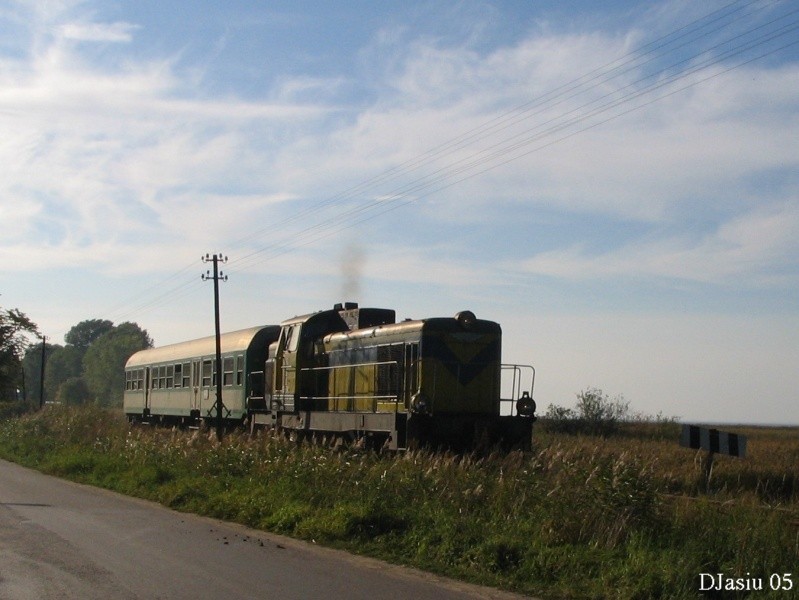 SU42-503 nad Zalewem